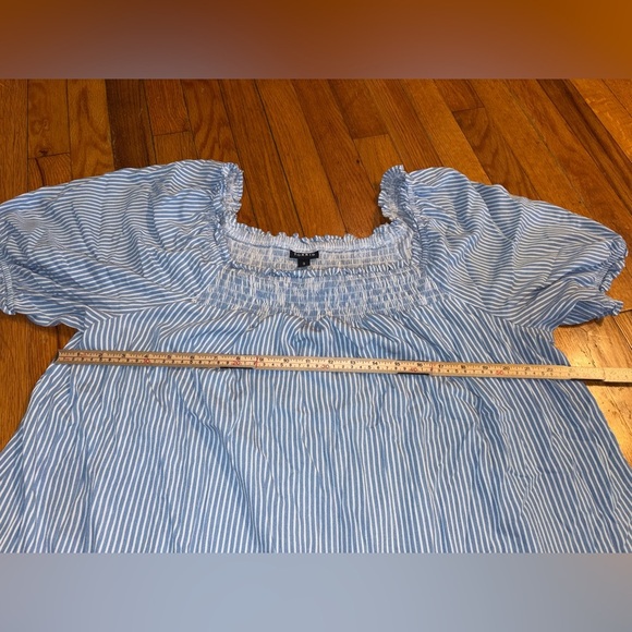 Torrid Striped Puff Sleeve Peasant Top - Picture 4 of 6